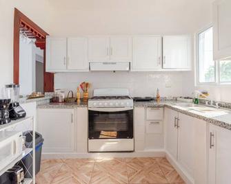 Private Residence ‘nueva Nagua’ - King Bed With Ac, Wifi & Hot Water - Nagua - Cuisine