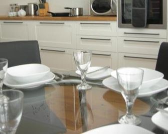 High Street Suites 3 - Ventnor
