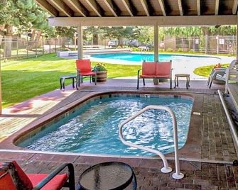 SV115 Walk to Lifts & Town - Hot Tub & Pool - Ketchum - Pool