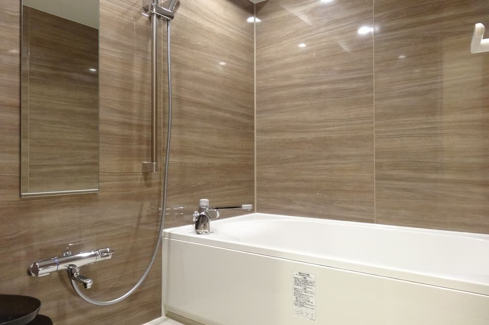 Bathroom view of The Wall Hotel