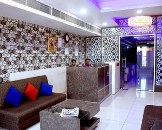 Hotel Swarat - Satna - Front desk