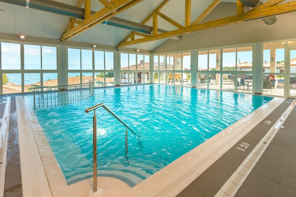 فيليدج فاكونس أزوريف أونداي - إنداي - حوض السباحة