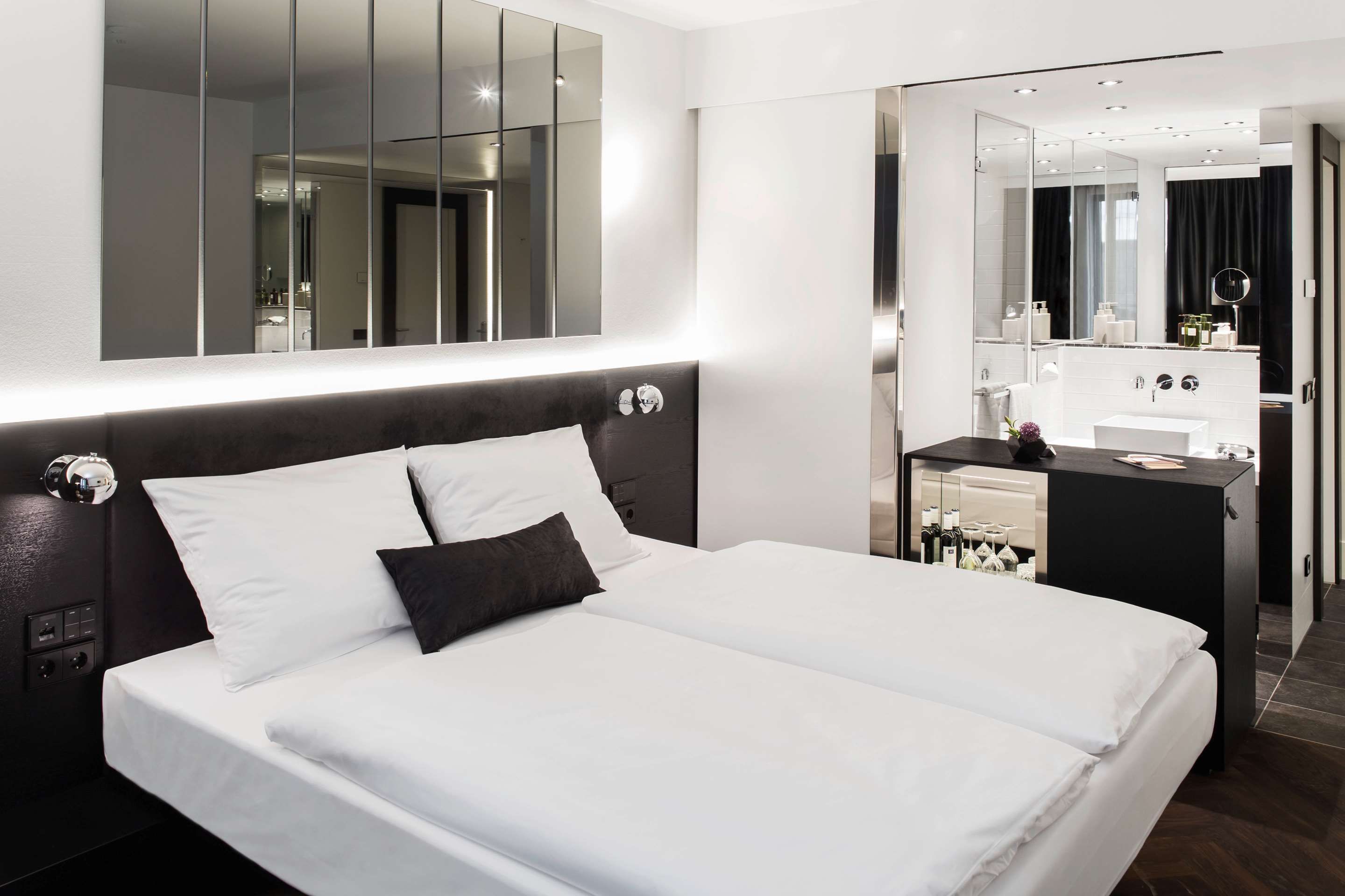 Bedroom view of Hotel Amano Grand Central