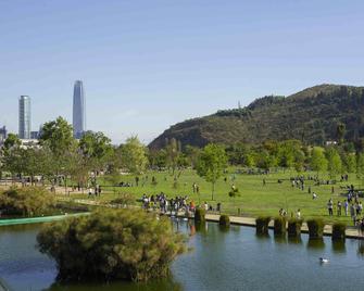 聖地亞哥中心宜必思客房旅館 - 聖地牙哥 - 聖地亞哥 - 室外景