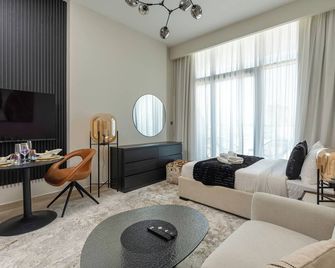 Nasma Luxury Stays - Azizi Riviera 6 Cozy Studio with Burj Khalifa View - Dubai - Habitació