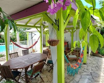 Logisrev - Sainte-Anne - Patio