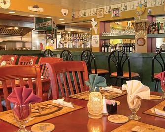 Windsor Hotel - Hightstown - Бар
