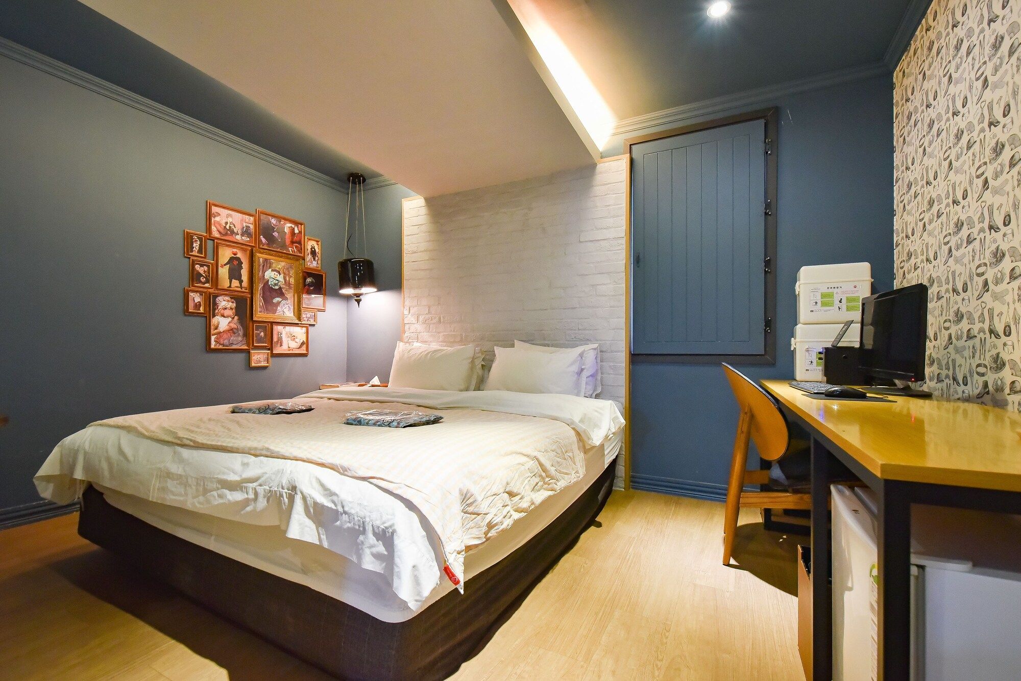 25 آورز هوتل