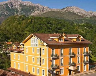 Hotel Picos de Europa - Las Arenas - Gebäude