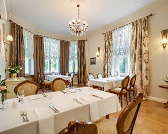 Palac Zdunowo - Załuski - Restaurante