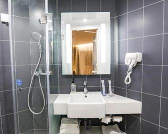 Hanting Express Ji'nan Yaoqiang International Airport - ז'ינאן