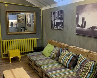 New World St Hostel - Varsavia - Area lounge