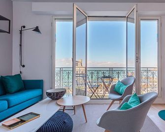 Altaya Apt With Balcony And Sea View In - Biarritz - Huiskamer