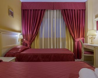 Hotel San Michele - Milazzo - Schlafzimmer