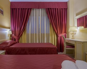 Hotel San Michele - מילאצו - חדר שינה