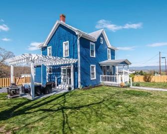 Casa Nube - Modern Farmhouse with Mountain Views - Edinburg - Building