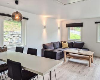 Amazing Home In Haugesund - Haugesund - Spisesal