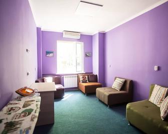 Hostel Eleon - Almaty - Living room