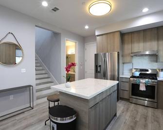 Deluxe Modernized Home - South El Monte