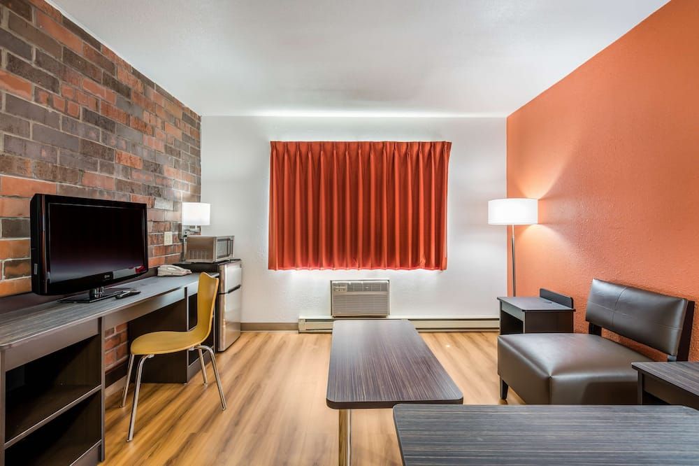 Motel 6-Madison, Wi - East - מדיסון - סלון