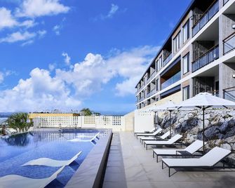 Baton Suite Okinawa-Kourijima - Nakijin - Zwembad