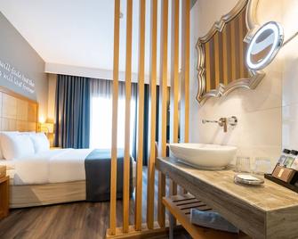 Golden Star City Resort - Thessaloniki - Bedroom