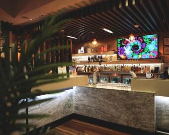 Park Avenue Hotel Motel - Rockhampton - Bar