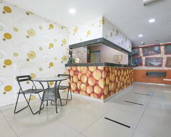 Super OYO 992 Orange Hotel Kuala Pilah - Rembau - Lobby