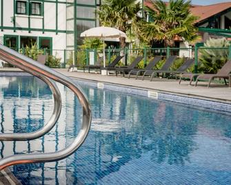 Hotel Donibane - Saint-Jean-de-Luz - Bể bơi