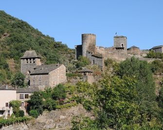 La Maison du Boal. Traditional house located in the Grands Causses park - Camarès - Edificio