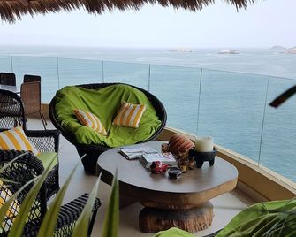 Top Luxury Vacation Rental In Ixtapa – Mexico Pacific - Ixtapa - Balcón