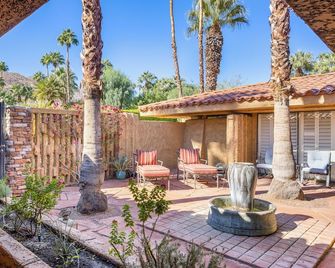 Old Las Palmas Perfection- Spacious 3 Bed, 3 Bath Beautiful Home - Palm Springs - Patio