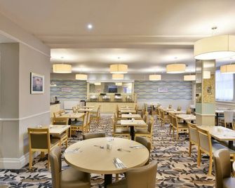 Majestic Hotel Eastbourne by Belvilla - Eastbourne - Restaurant