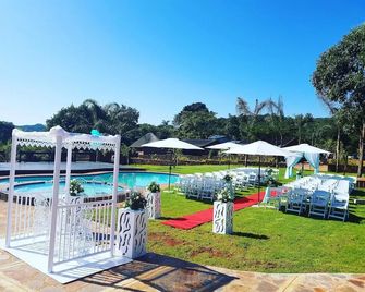 Mount Azimbo Lodge - Louis Trichardt - Pool