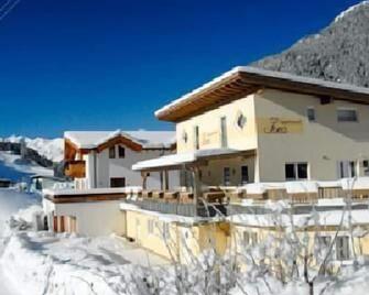 Holiday apartment Niederthai for 2 - 6 persons with 2 bedrooms - Holiday house - Niederthai - Gebäude