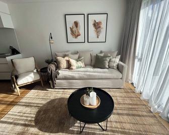 Riverside Escape - Wanaka - Living room