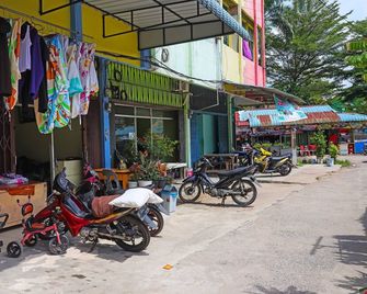 Hotel O Penginapan Lorranearpasar Oleh Oleh - Lubuk Baja