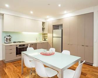 Pierpoint 401 - Geelong - Kitchen