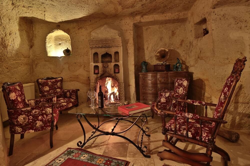 Elif Stone House - אורגופ - סלון