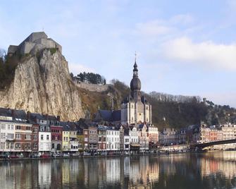 Ibis Dinant Centre - Dinant - Edificio