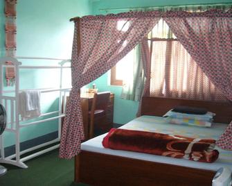 Sanu House Hostel & Homestay - Lalitpur - Bedroom