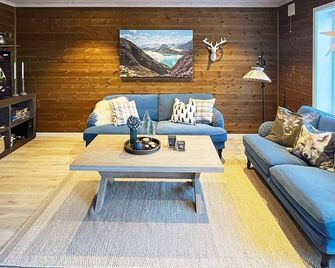 4 Star Holiday Home in Rauland - Åmot - Sala de estar