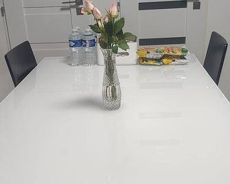 Vu's Home - Praga - Comedor