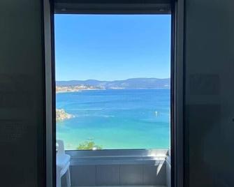 Beachfront in the Center of Sanxenxo - Sanxenxo - Balcony