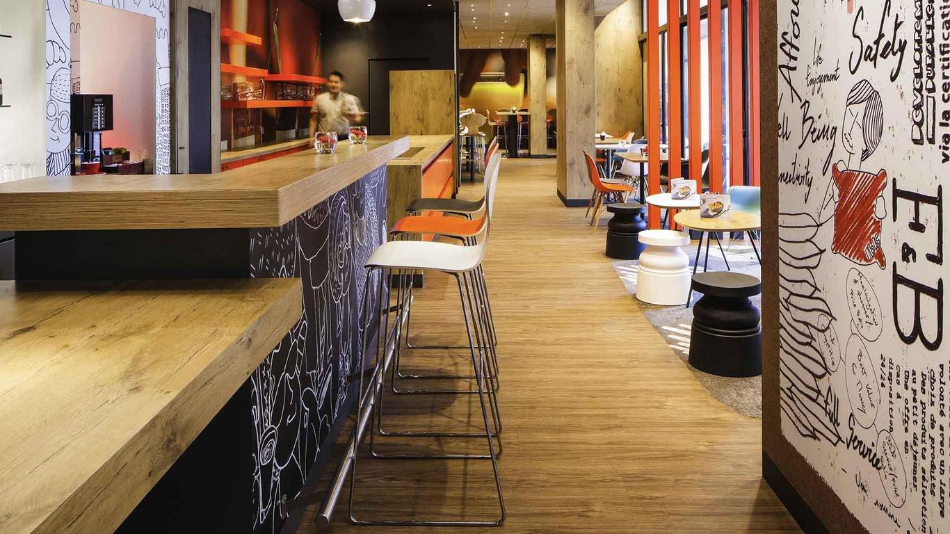 ibis Versailles Château