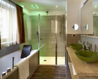 Color Home Suite Apartments - Predazzo - Bagno