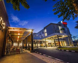 Treepark Hotel Banjarmasin - Banjarmasin - Bâtiment