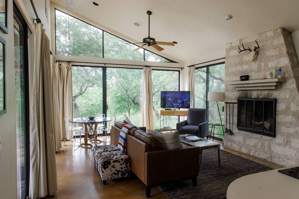 Charming 2-bedroom cottage in the Texas Hill Country - Kyle