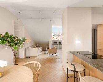 Dinbnb Apartments Grünerløkka I 2-Bedroom Duplex - Oslo - Dining room