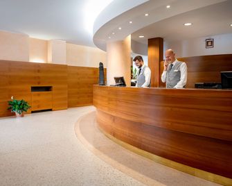 Best Western Hotel Cavalieri Della Corona - Cardano al Campo - Reception